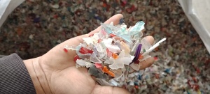 出售PC破碎料，花透的，月供一挂车