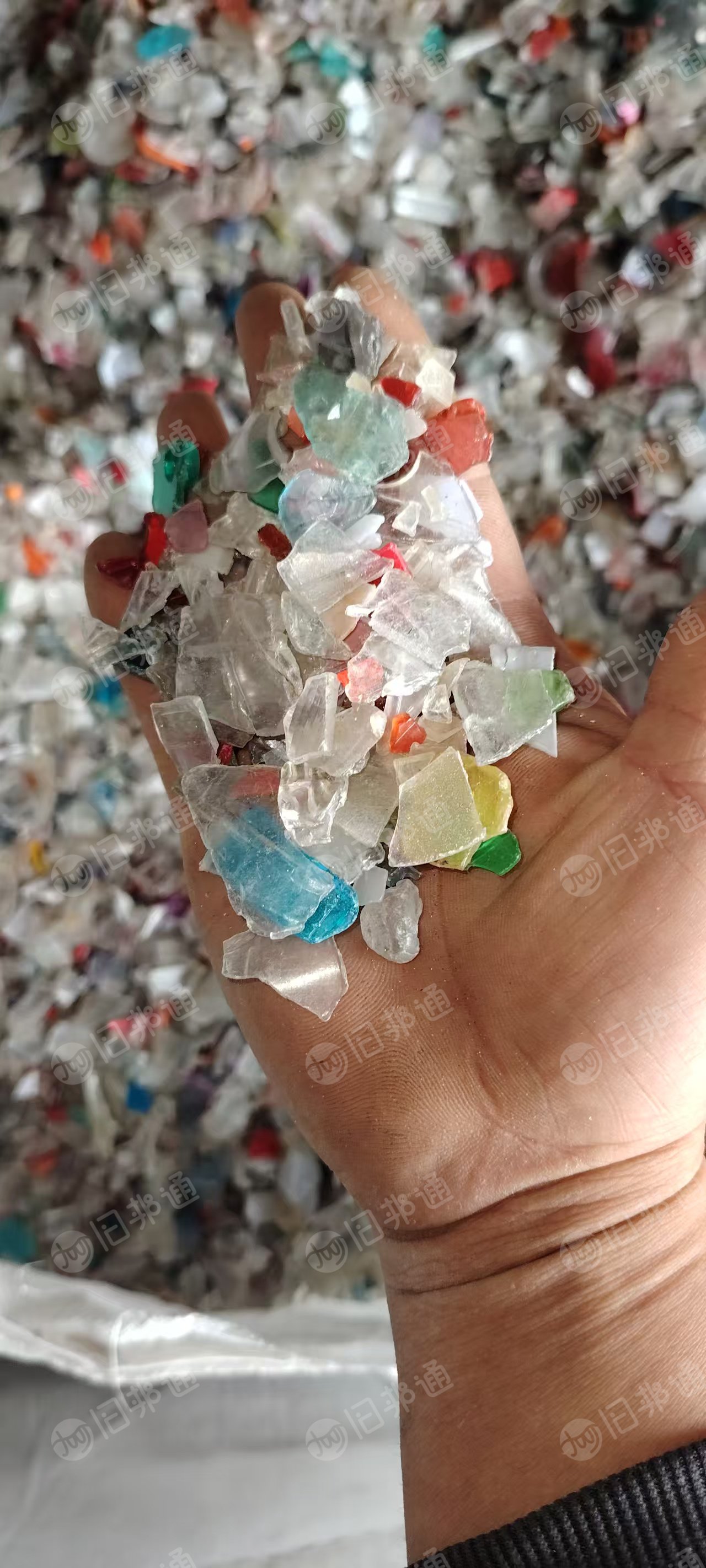 出售PC破碎料，花透的，月供一挂车