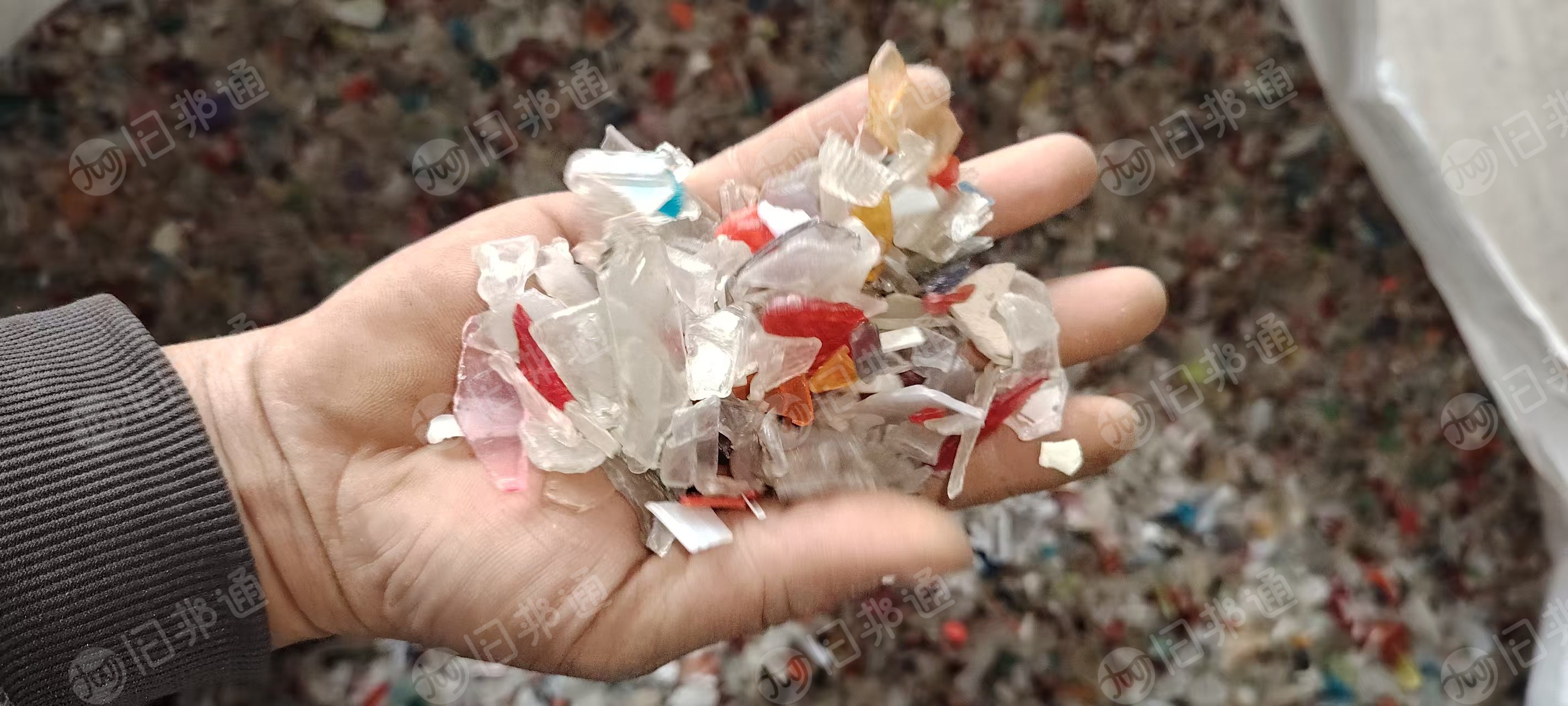 出售PC破碎料，花透的，月供一挂车