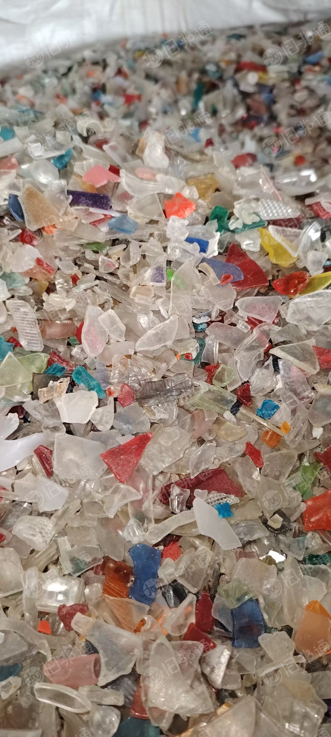 出售PC破碎料，花透的，月供一挂车