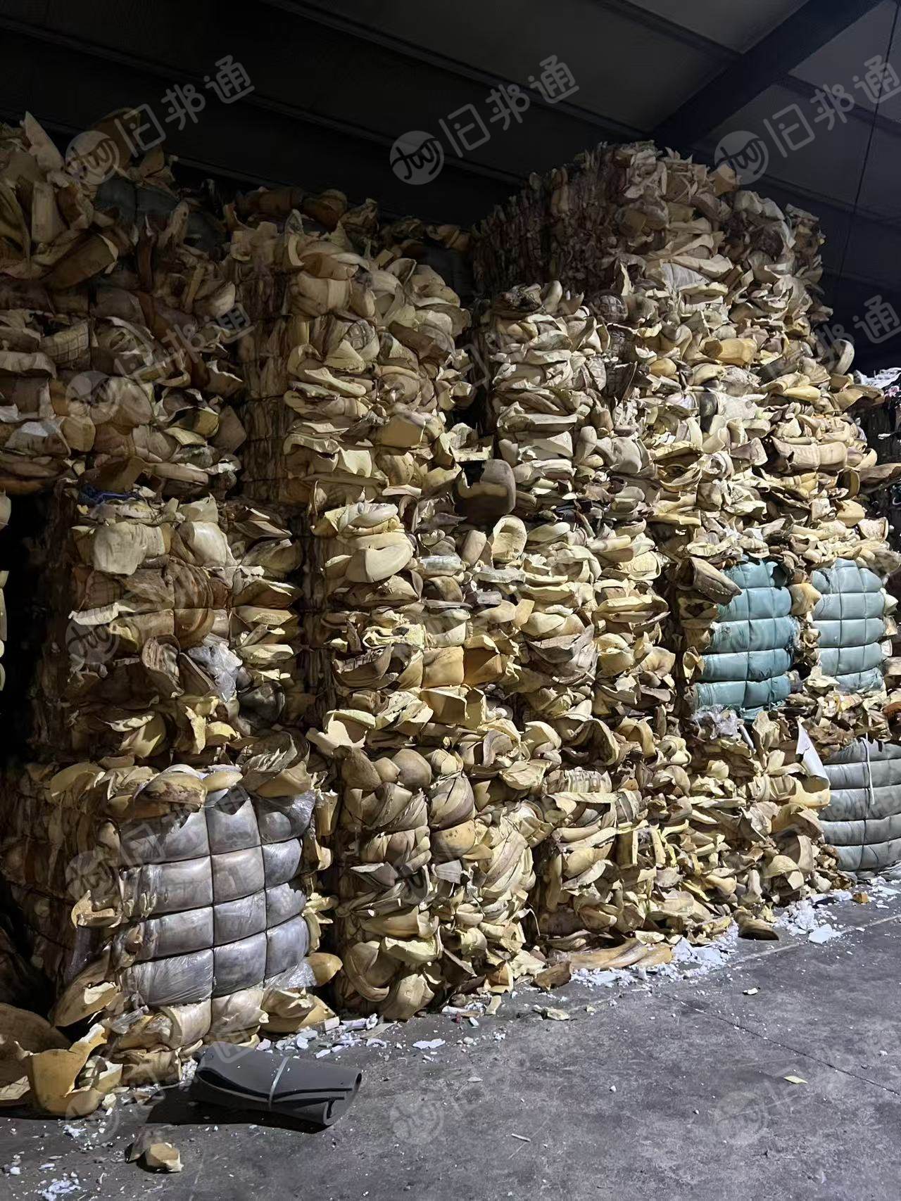 长期出售汽车坐垫海绵，废海绵，各种海绵边角料，现货有3个柜