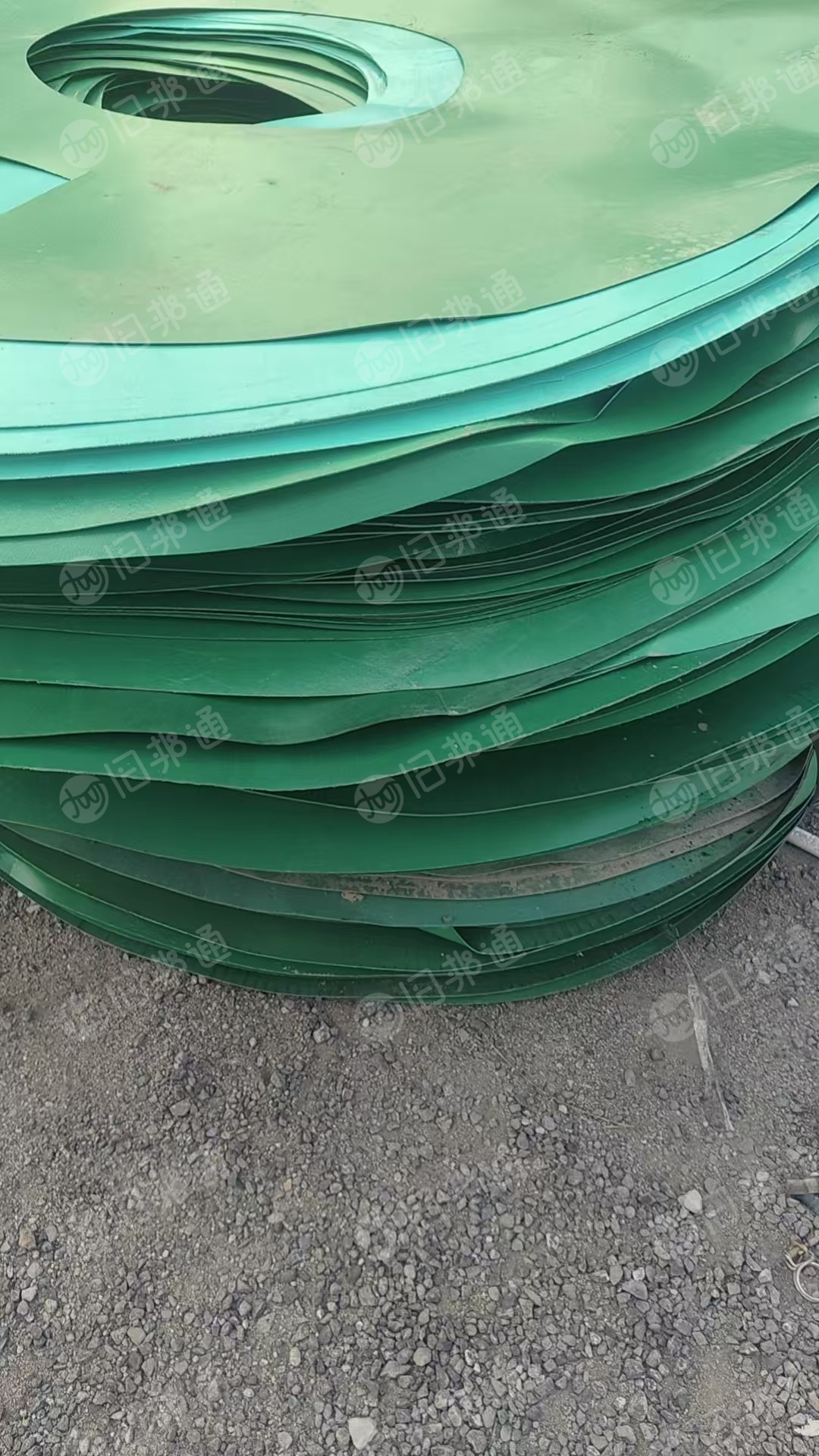 出售PE钢卷皮毛料，有沉水的有漂的，可以分开，现货100吨