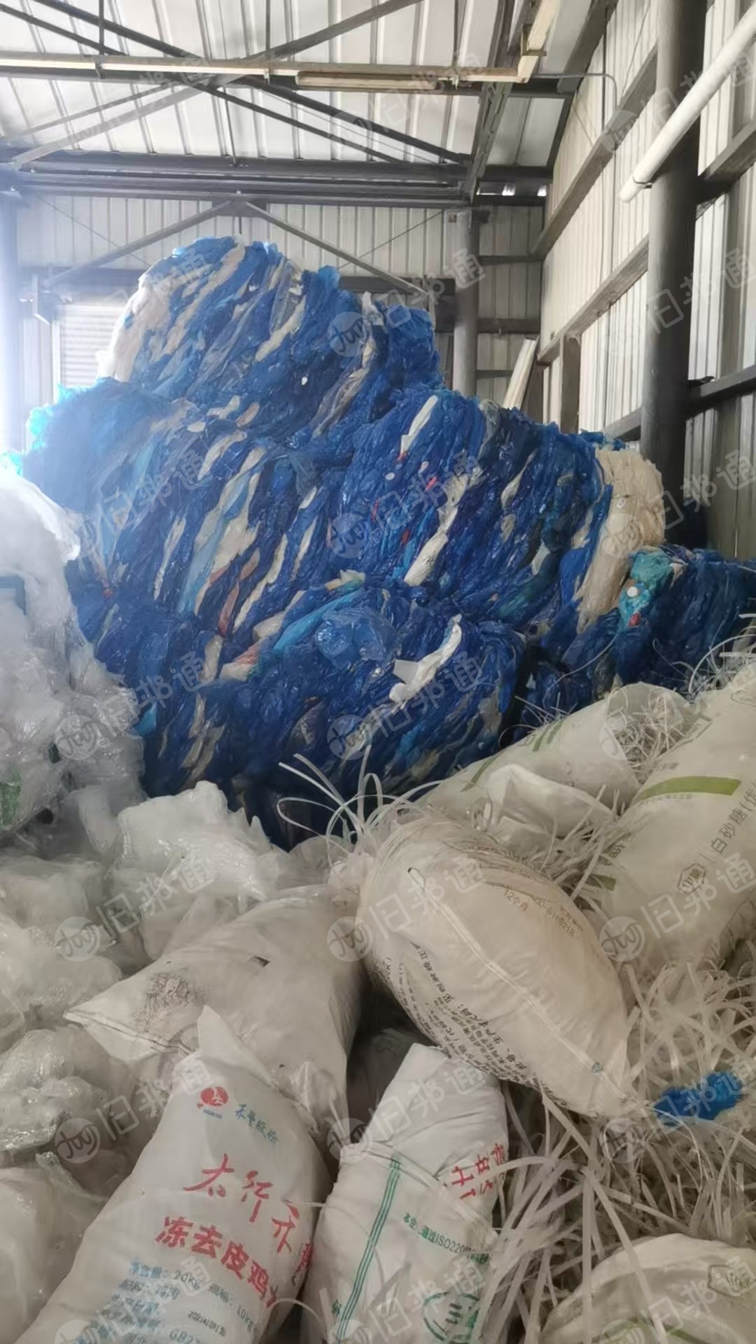 出售食品厂下来的高压膜，蓝膜料，现货30吨