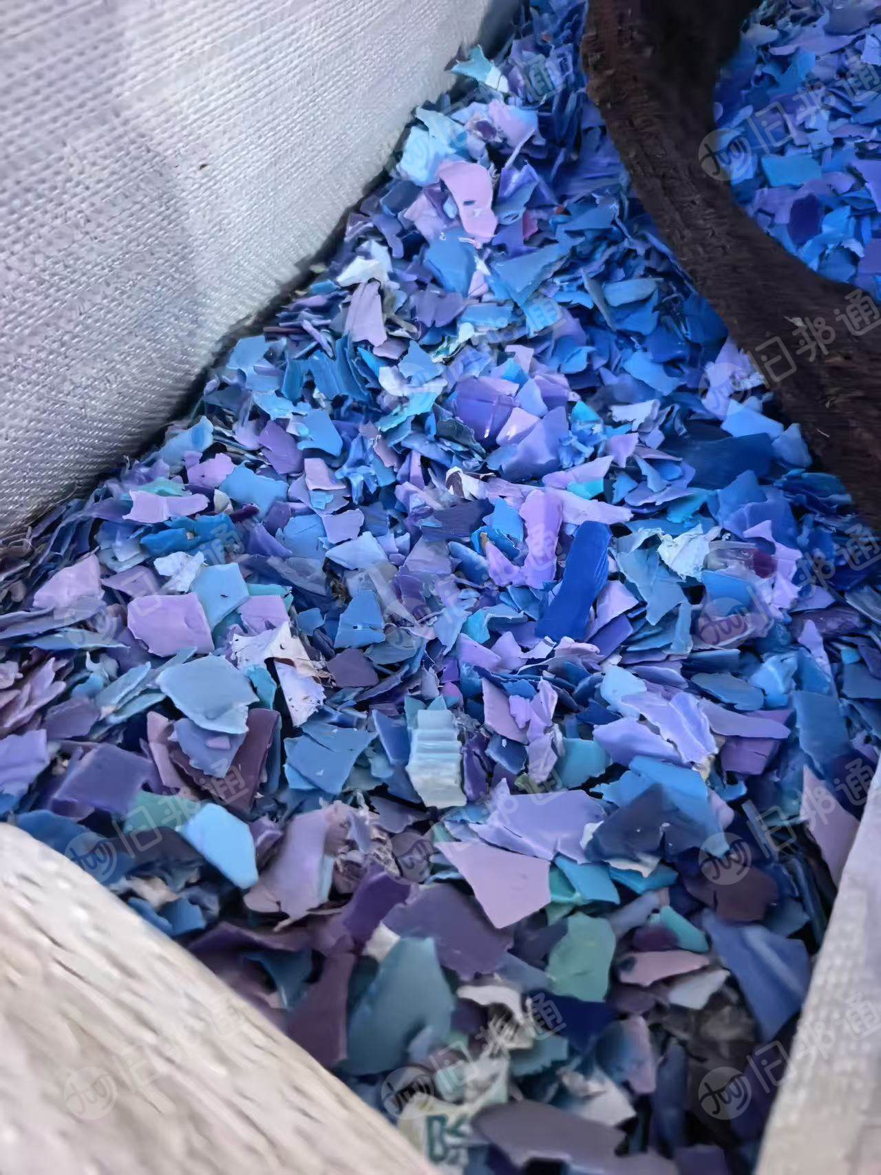 出售分色乙破碎料，过摩擦机，过6米水池