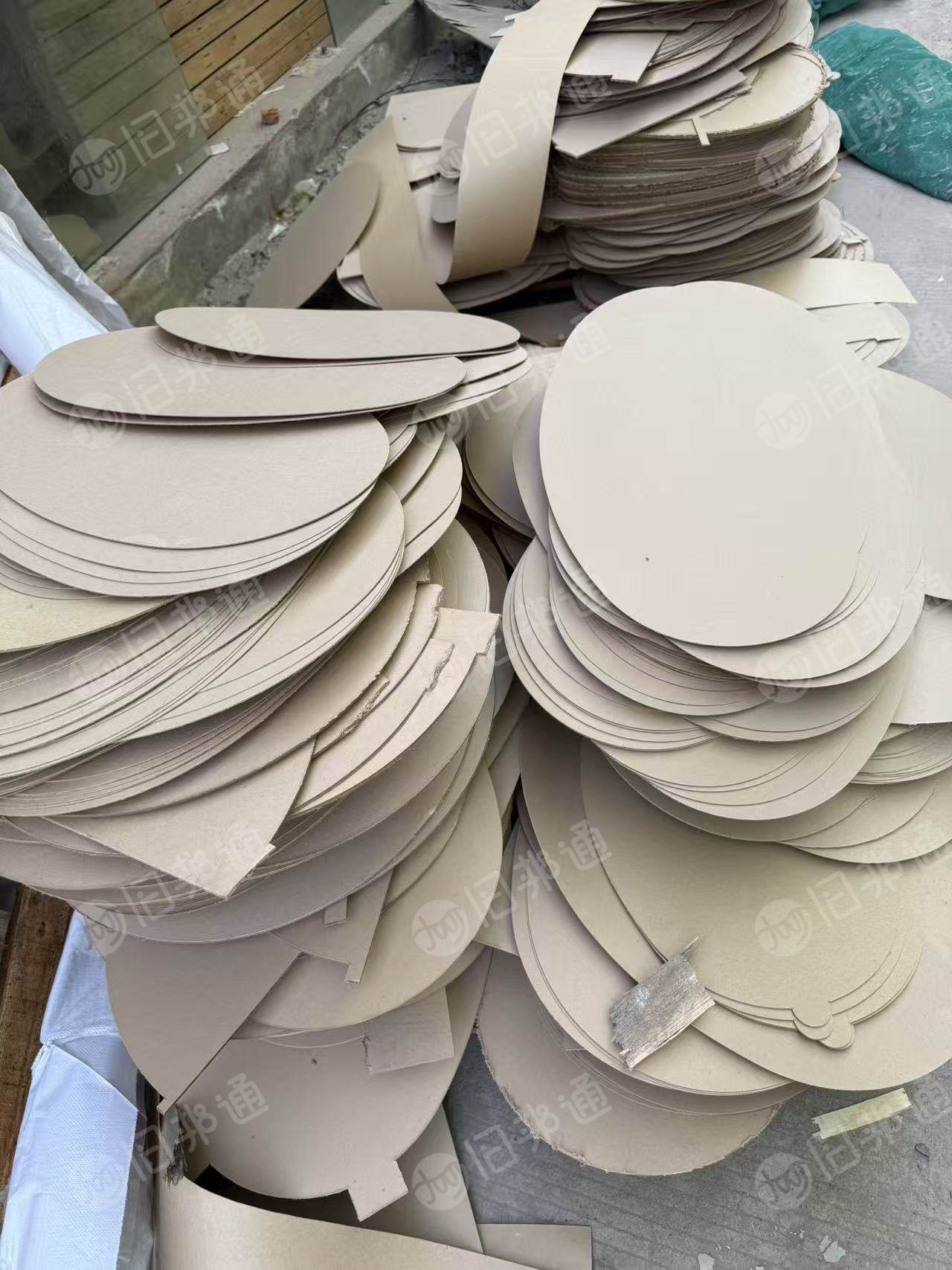 出售再生的绝缘纸边角料