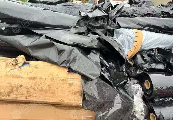 长期出售pet膜，大部分是卷的，黑色无胶，现货20吨