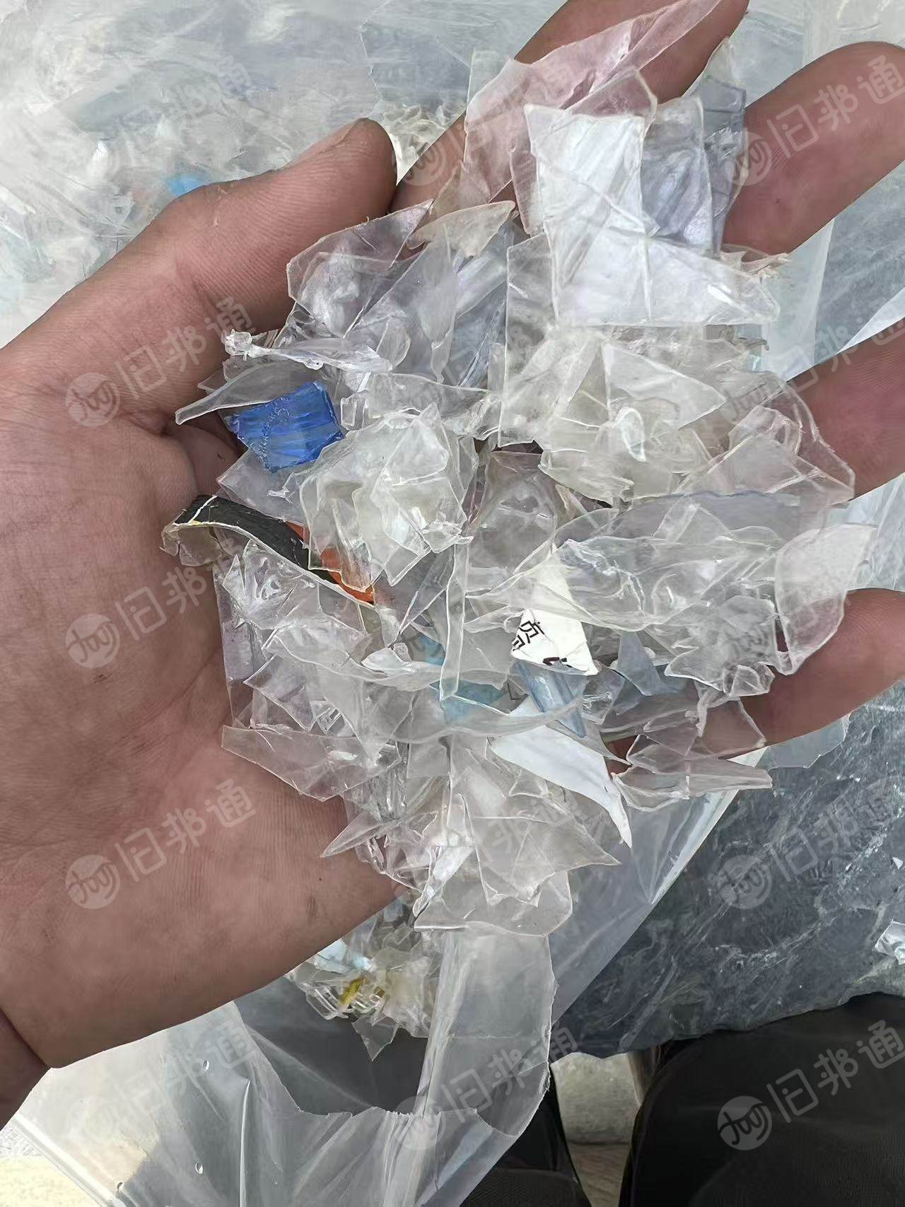 出售冷洗PET瓶片，含pvc万一内，月供100多吨