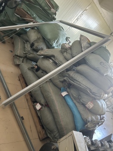 长期出售锦氨泳装布头，锦氨废布，锦氨布块，有一两米几米的，70锦纶30氨纶