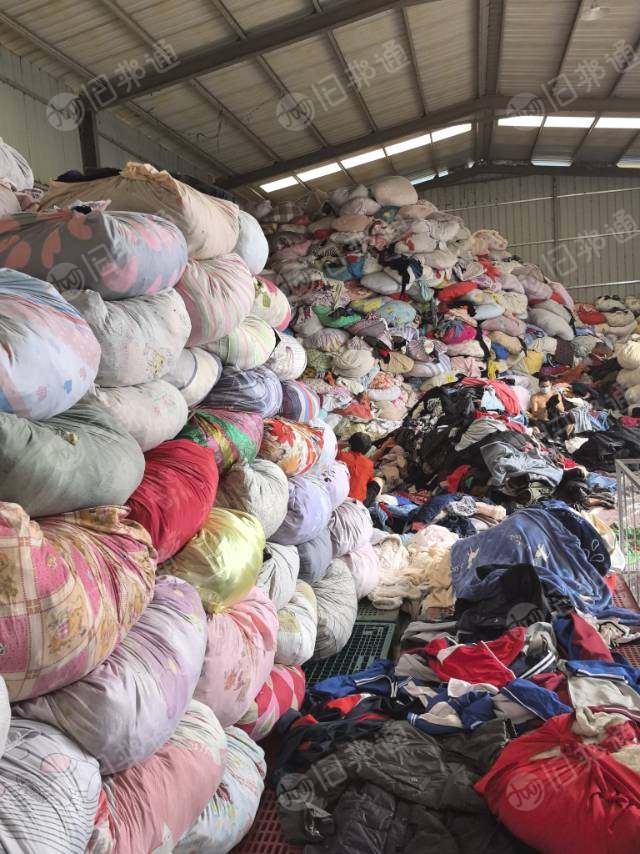长期回收旧衣服统货，旧衣服分拣货，全品类都回收，附近300公里优先