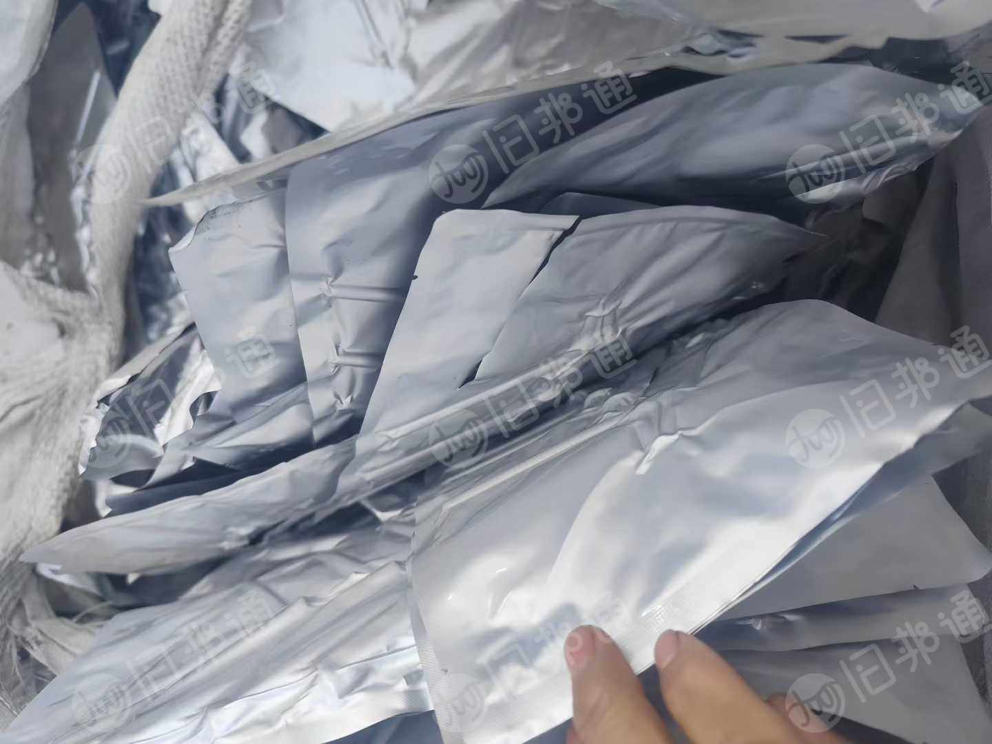出售铝塑膜废料，现货4吨，铝箔袋，铝塑吨包内衬，长期有货