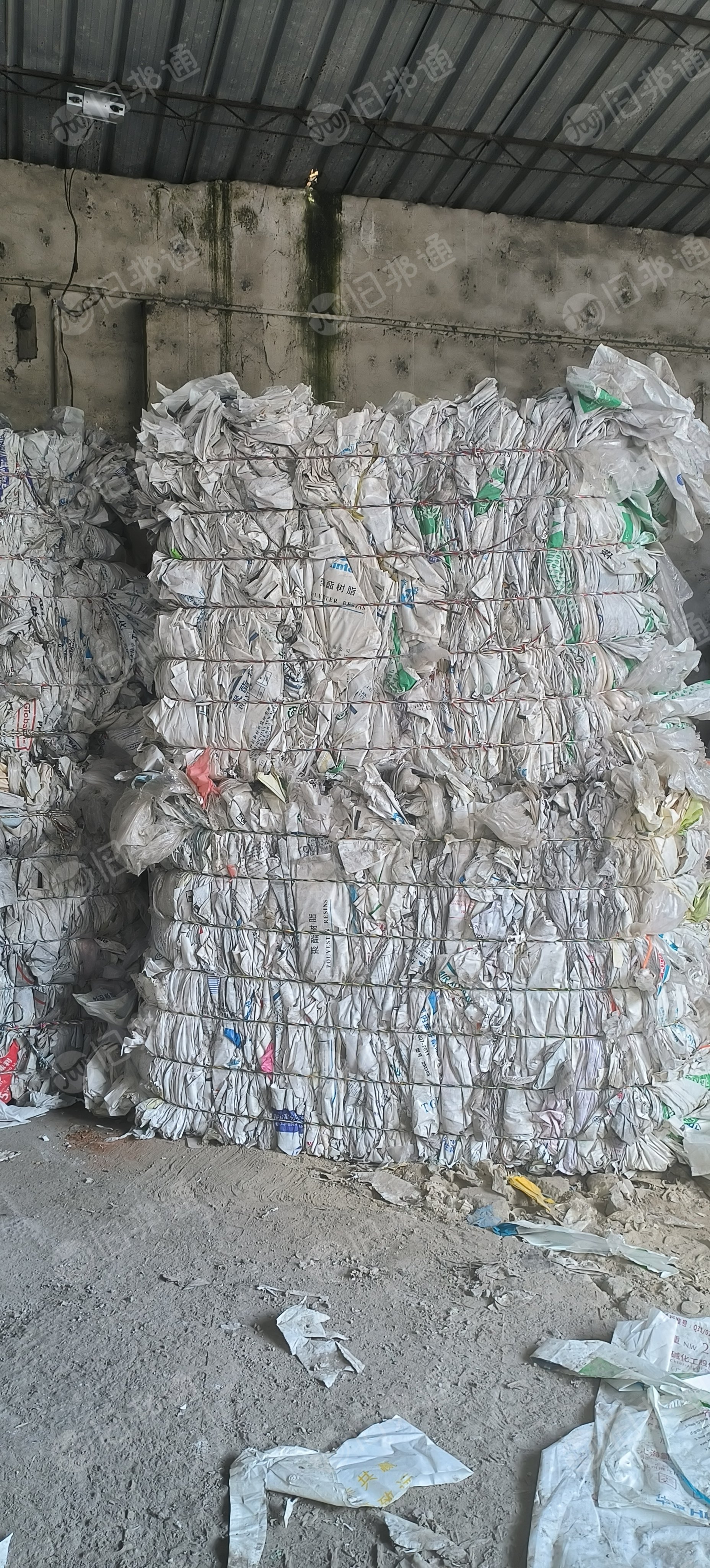 出售水洗乳白袋废料，有大白和二白，月供200吨以上