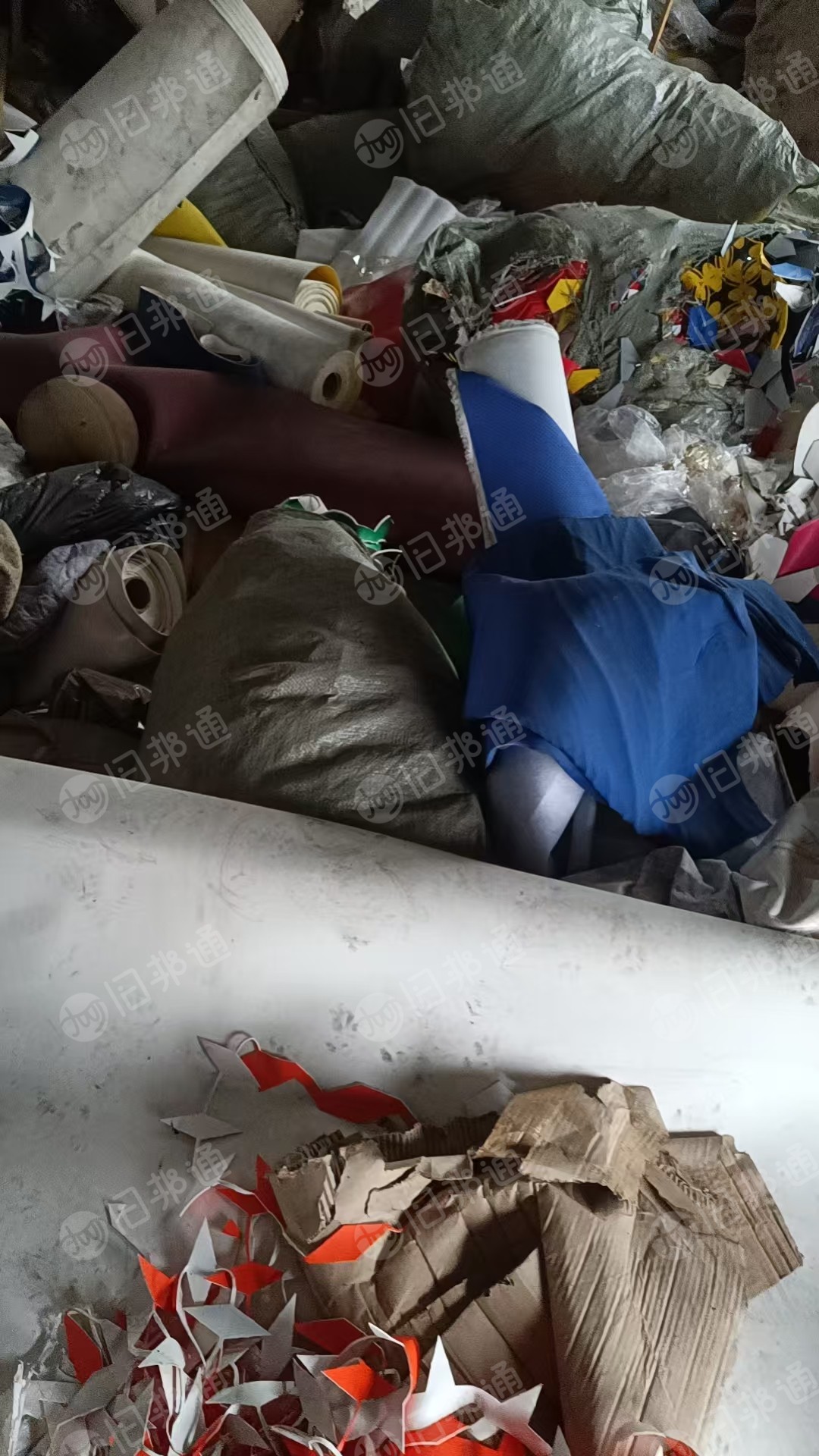 出售做篮球剩下的边角料和成捆的材料，现货15吨左右，统货出