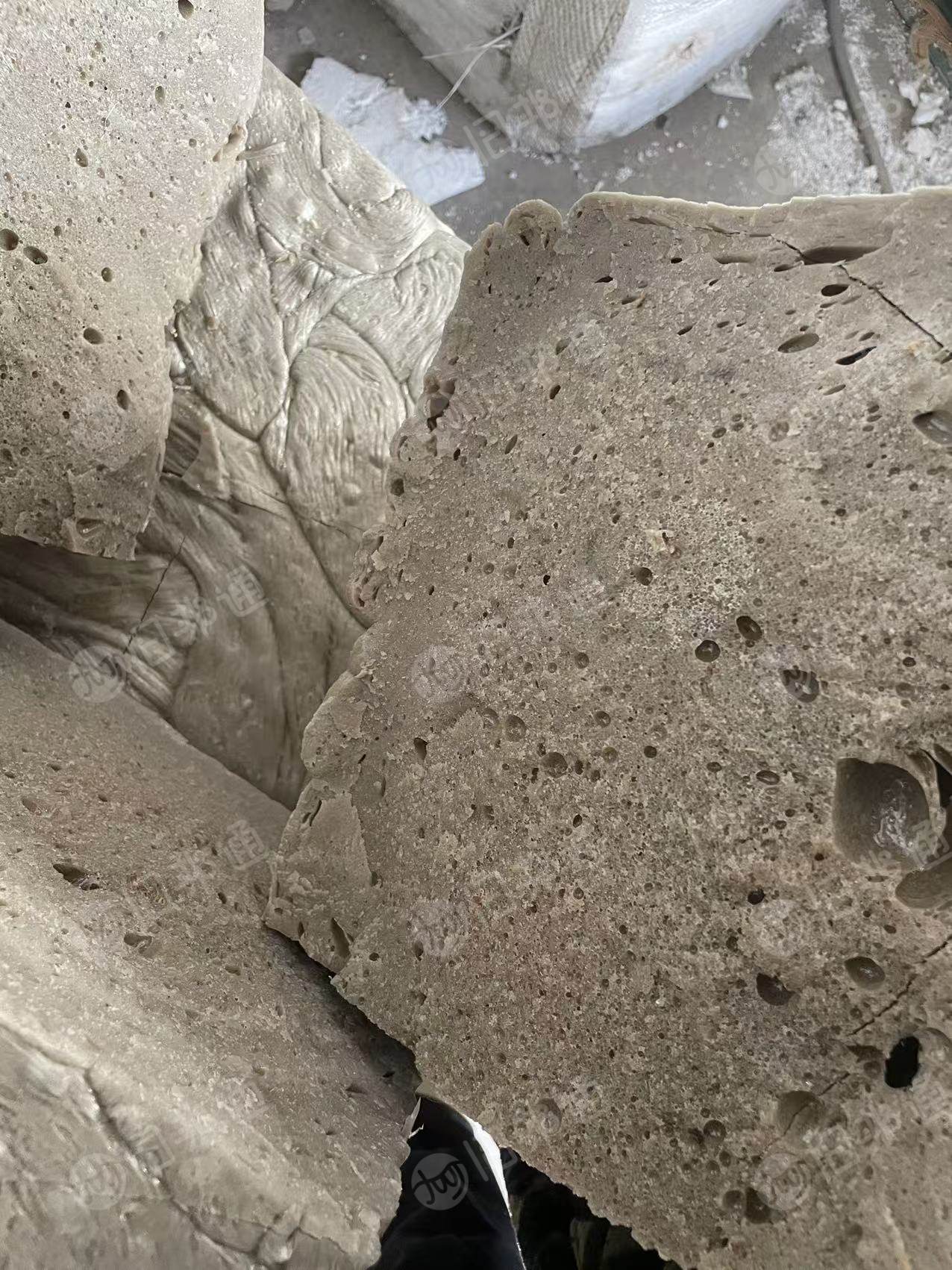 出售EPS热熔块，现货一车6.8米的量，长期有货