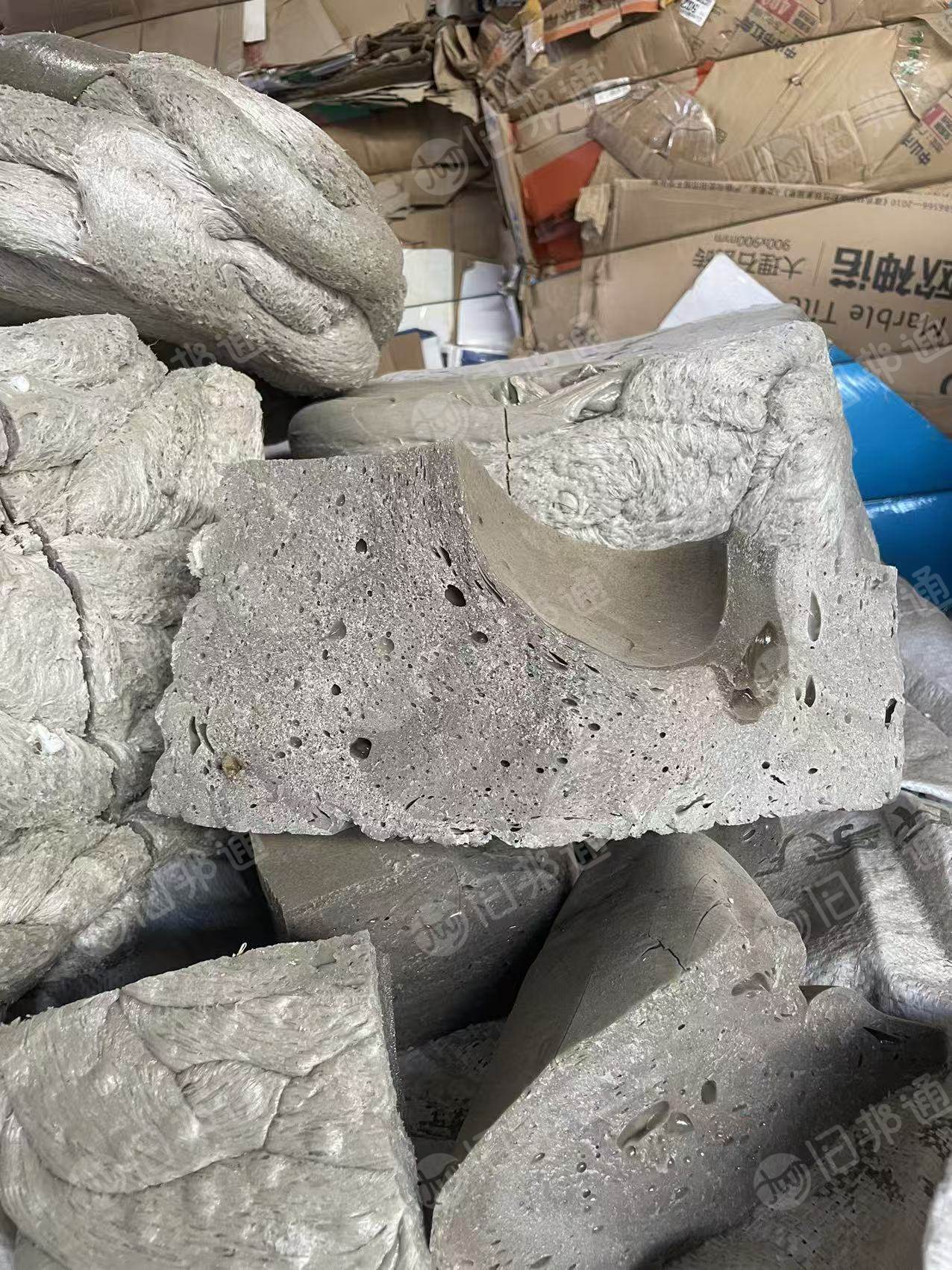 出售EPS热熔块，现货一车6.8米的量，长期有货