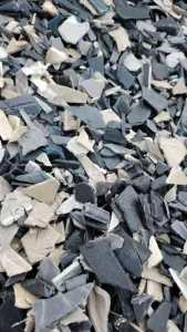 出售PP汽车内饰破碎料，简单清洗未做分拣，混有少量杂质