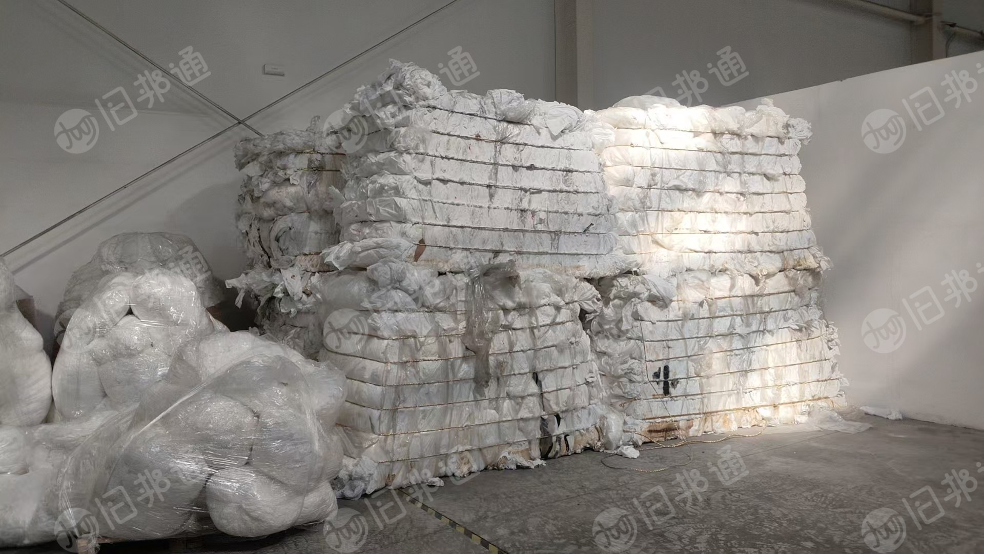 长期出售做电子元件下来的涤纶无纺布包装袋，涤纶无纺布布袋，无纺布边角料，现货10吨