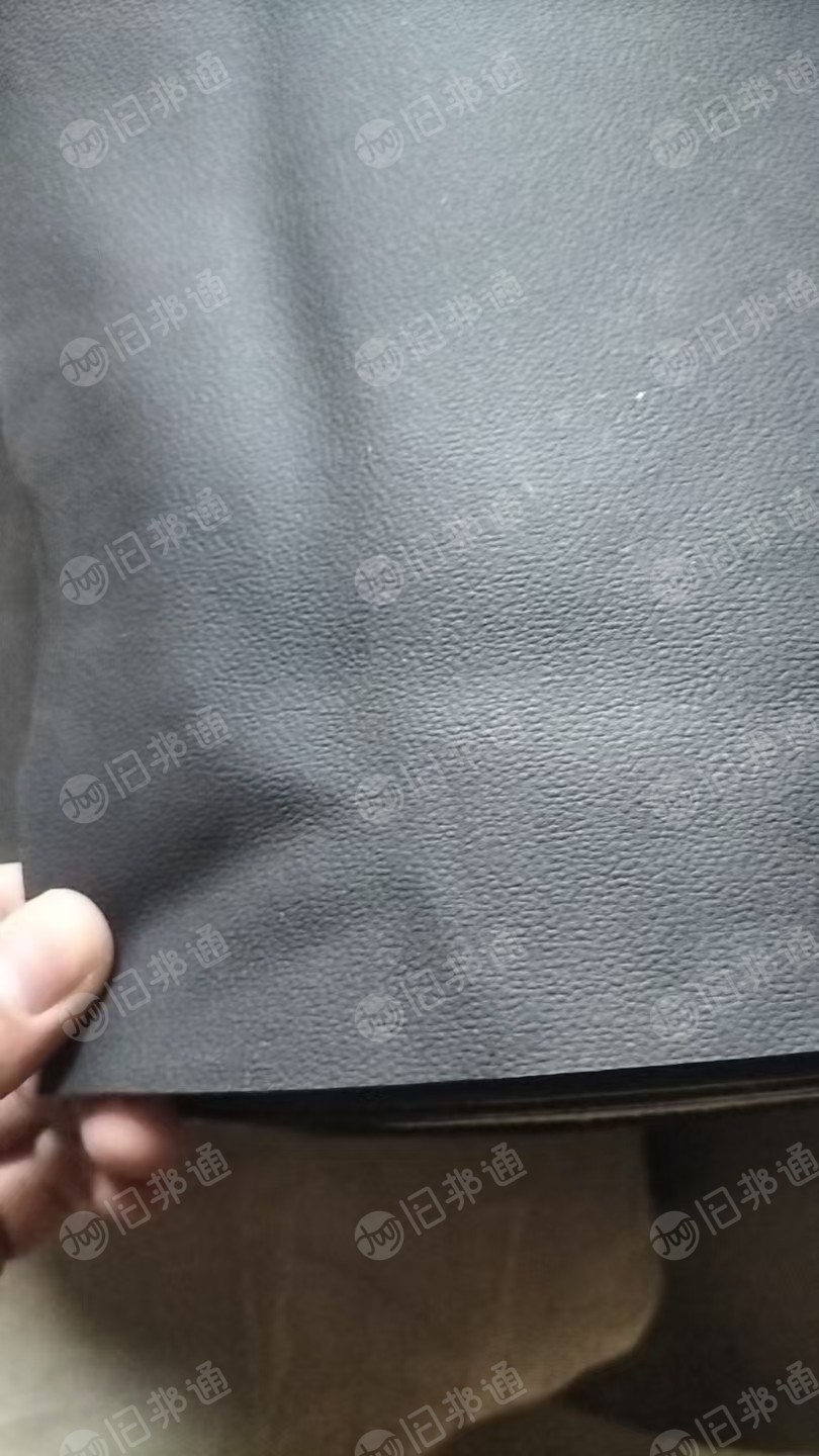 出售库存汽车座椅料，库存汽车革，现货有4吨多，货在山东青岛