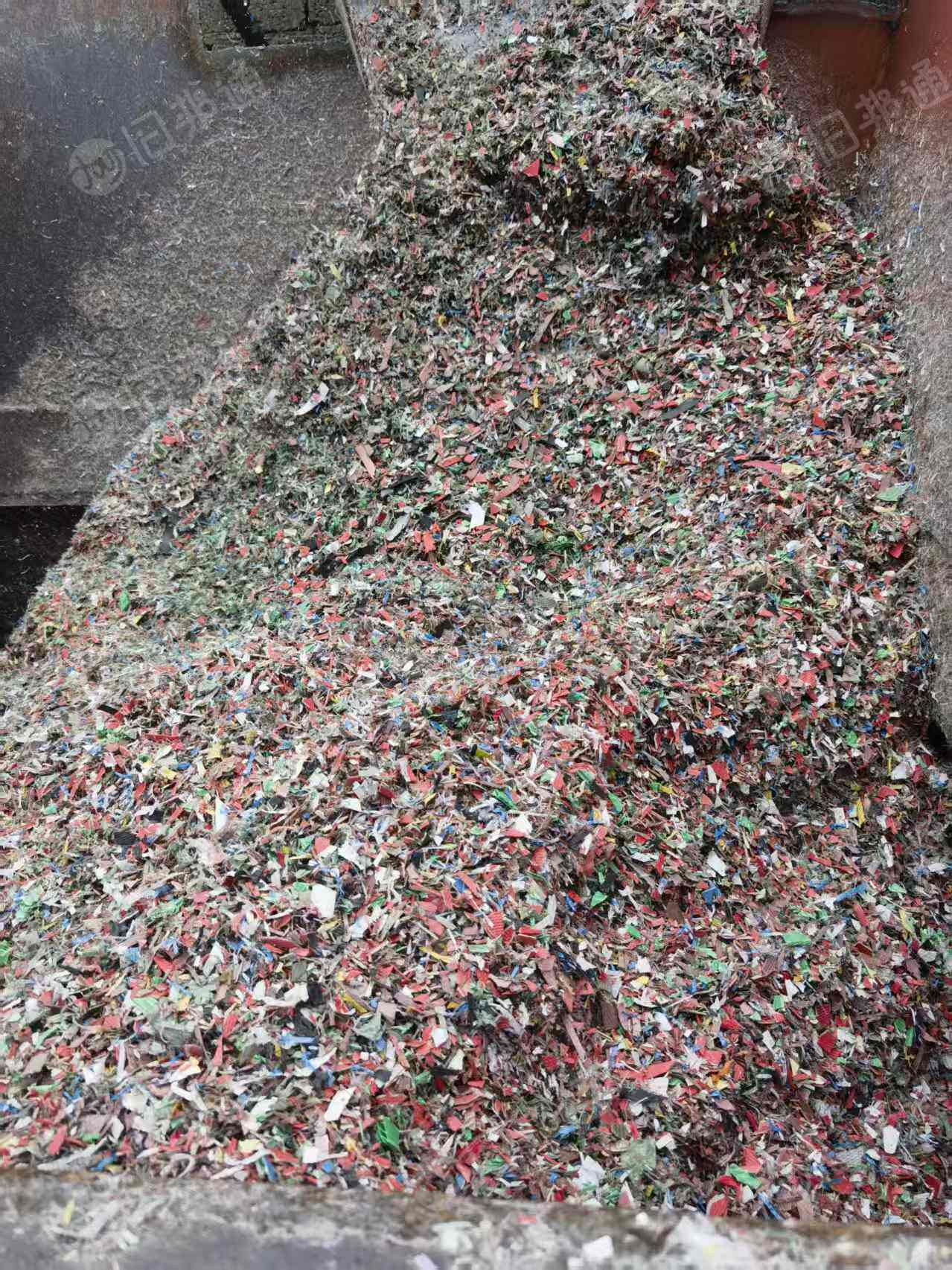 出售PP打包带破碎料，杂色沉底打包带破碎料，厂货干净，现货60吨，月供150吨