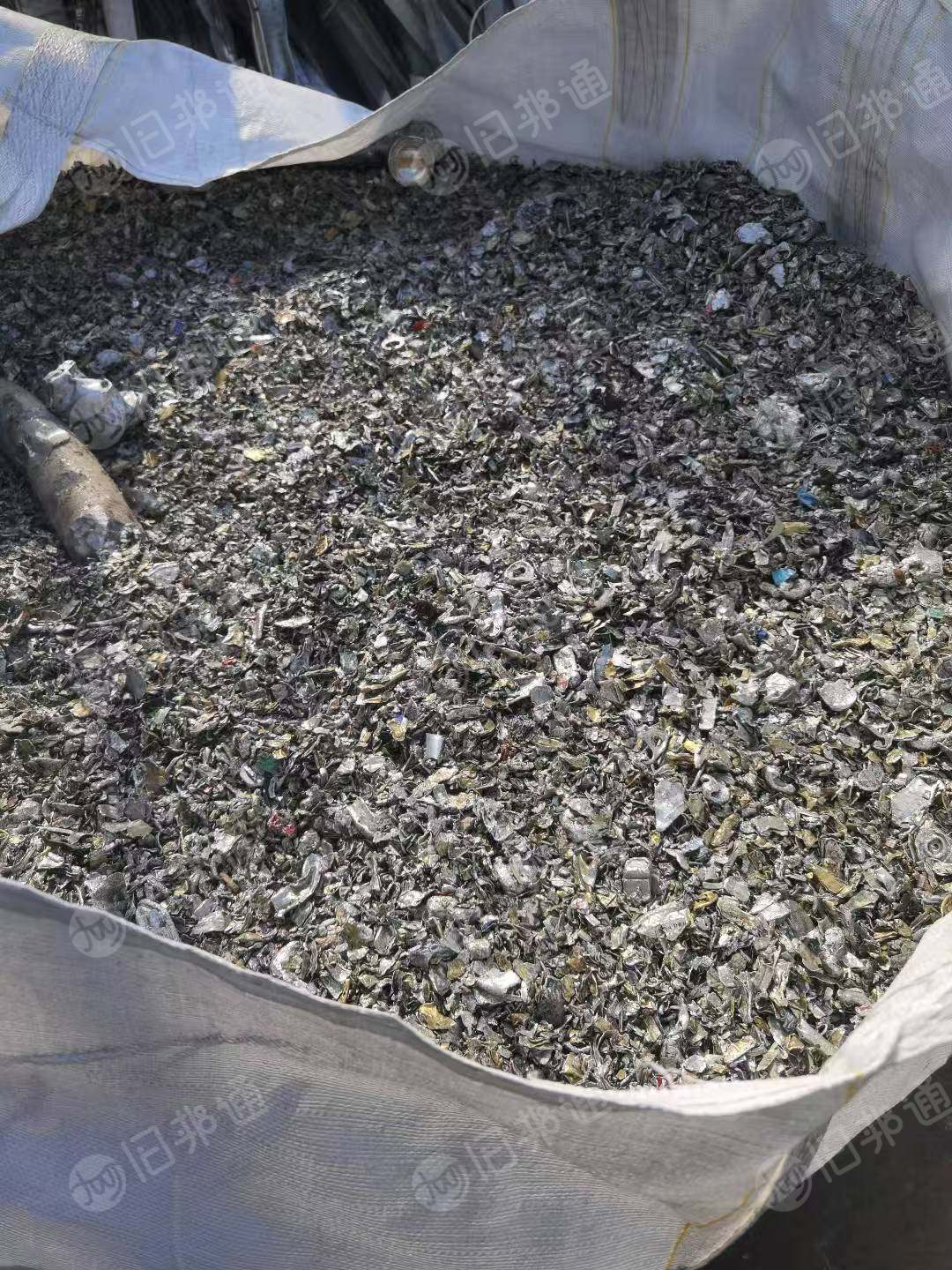 出售生活杂铁和花盒破碎下来的破碎铝