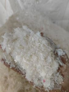 长期出售冷洗透明丙破碎料，现货十多吨