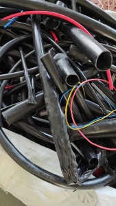 出售废旧电缆皮废料，长期有货