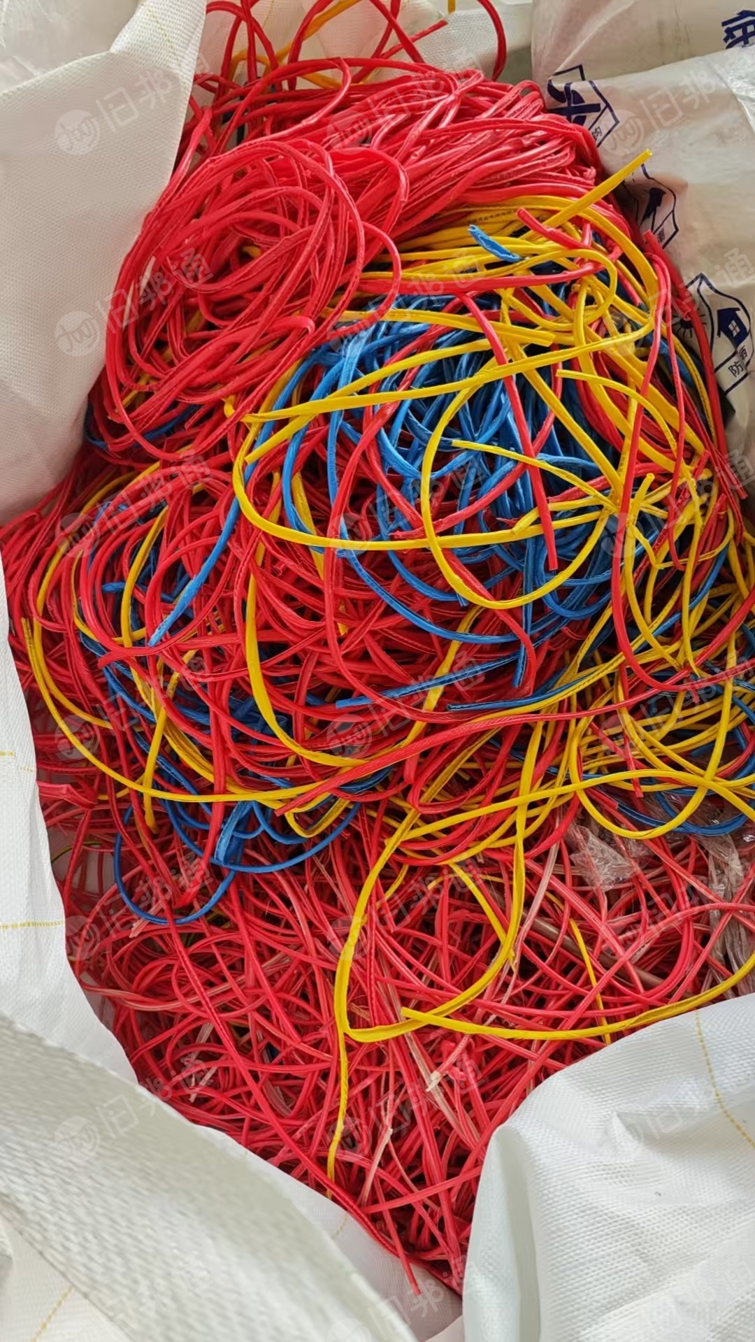 出售废旧电缆皮废料，长期有货