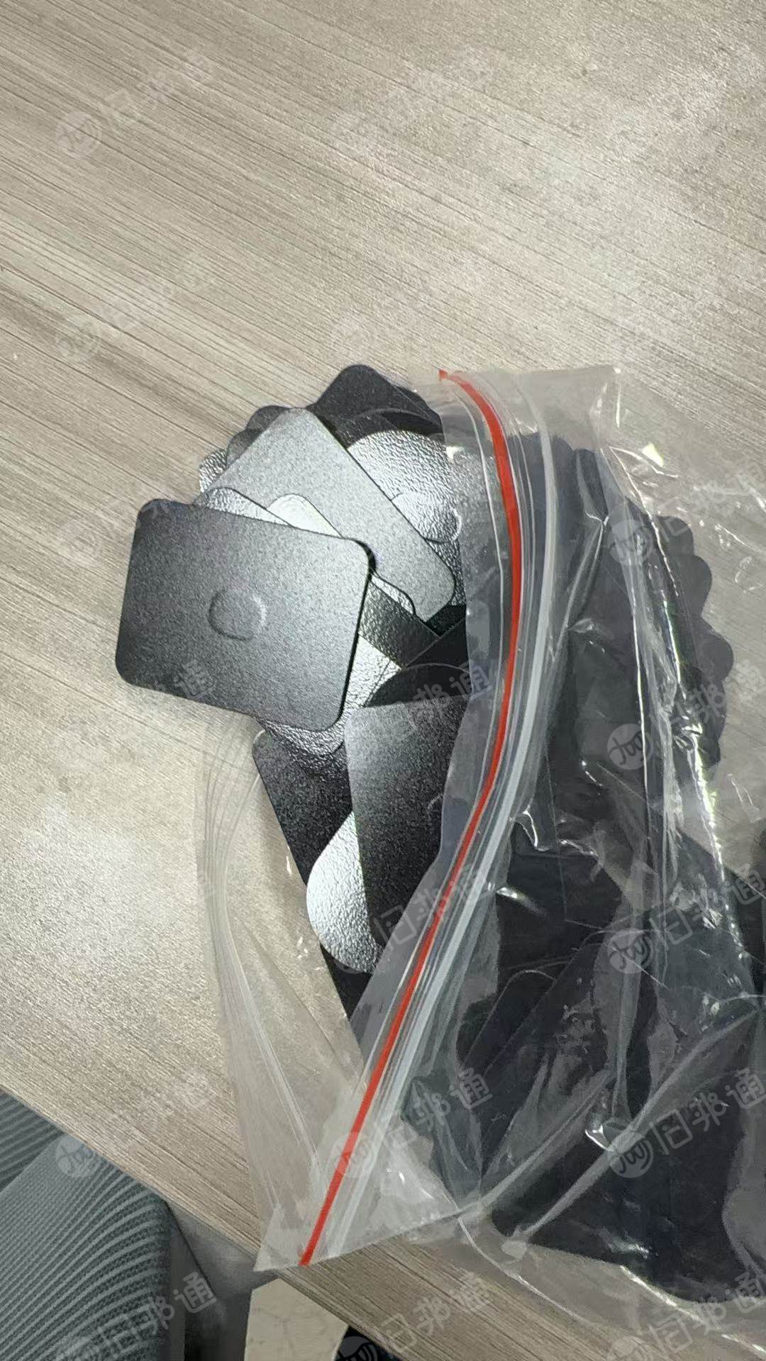 出售PC吸塑片毛料，吸塑边框和冲孔料，阻燃的，现货20吨左右