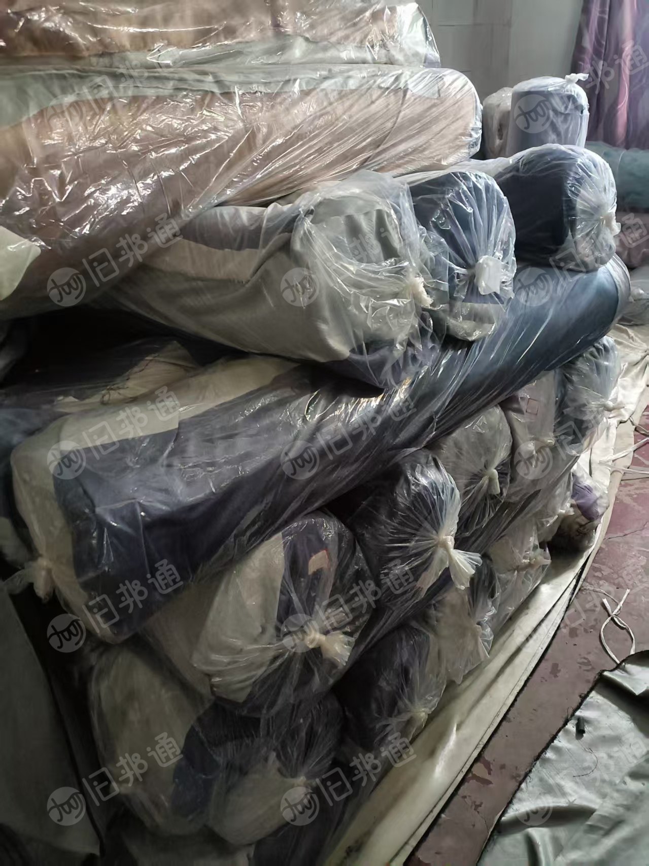 出售外贸遮光窗帘布，库存窗帘布，门幅2.8米，克重500-600，统一坯号，现货有230条