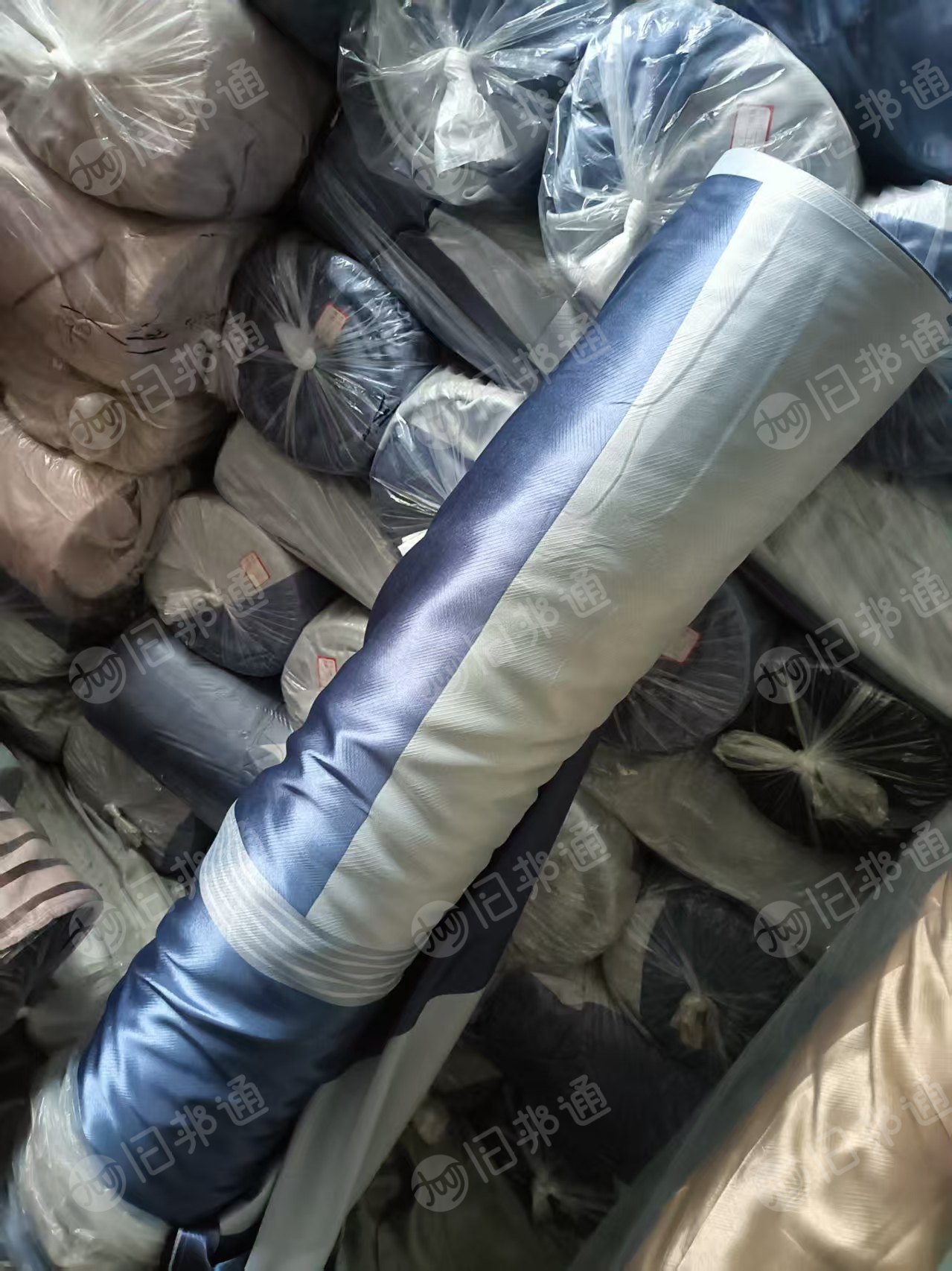 出售外贸遮光窗帘布，库存窗帘布，门幅2.8米，克重500-600，统一坯号，现货有230条