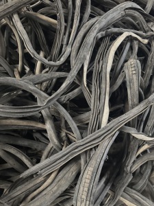 出售废旧汽车车门密封条