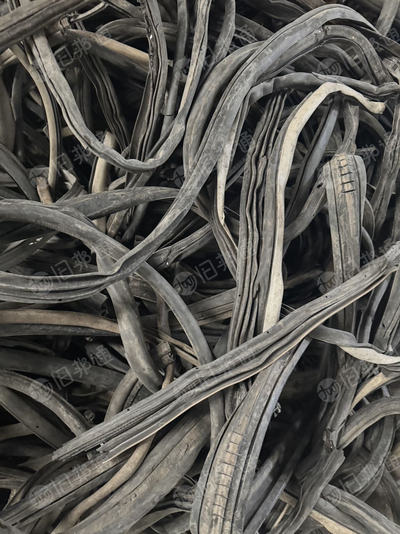 出售废旧汽车车门密封条