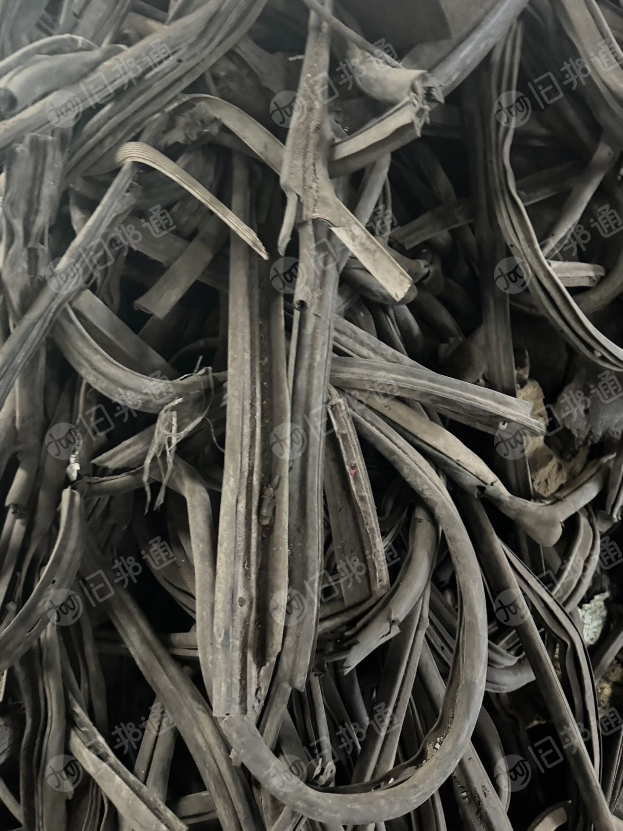 出售废旧汽车车门密封条