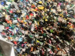 出售花丙破碎料，响料破碎后过盐水浮起来的料，长期有货，盐漂花丙破碎料