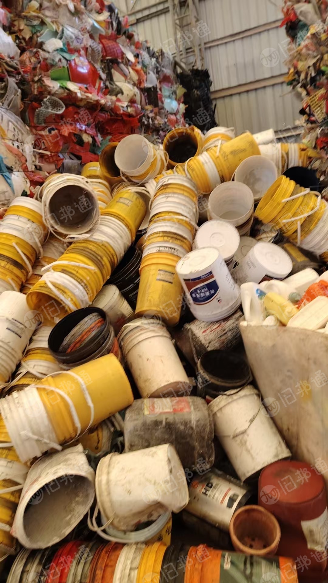 出售纯机油桶压块，现货9吨，月供20吨