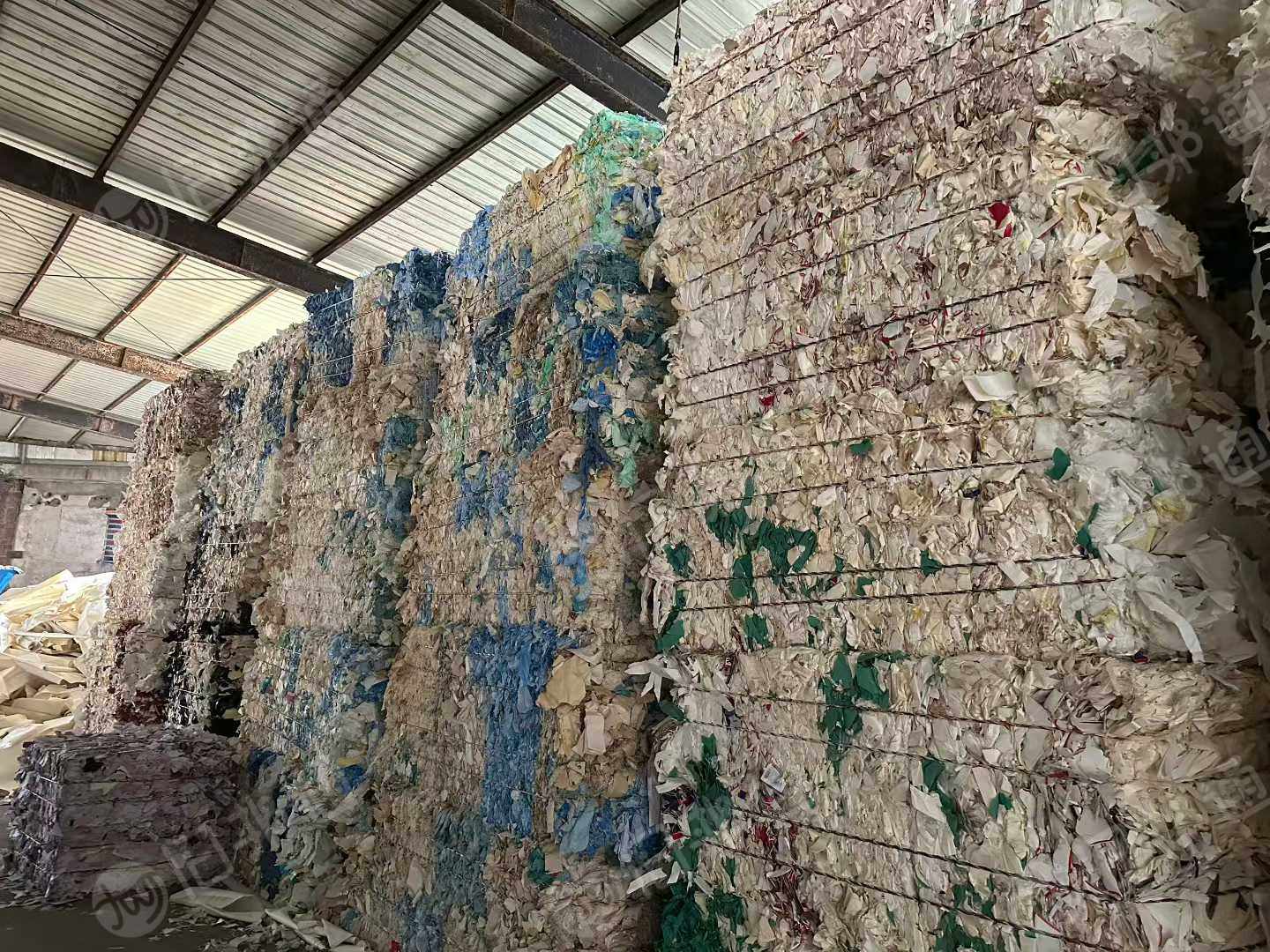 出售碎杂纸，现货100吨