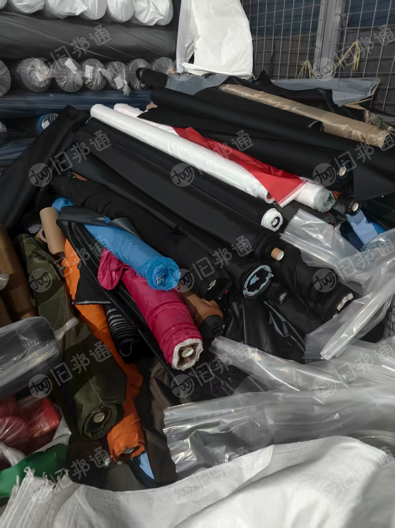 高价回收，雨伞布，窗帘布，广告布，染色小卷，长期大量收购