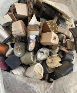 求购ABS鞋跟废料，破碎用