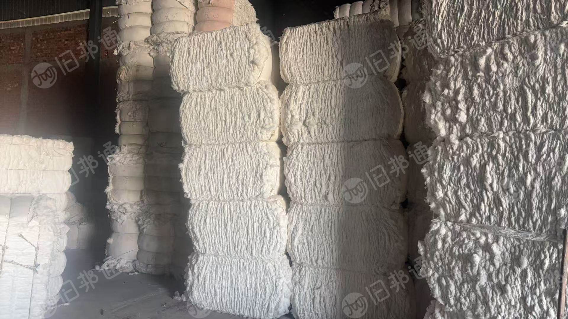 出售一批涤棉开花棉，涤棉车肚，棉含量80以上，现货121吨，在江西抚州