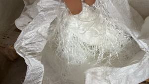 纺织厂长期出售涤纶废丝，现货有1吨多，年底会开始大量生产，在江苏南通