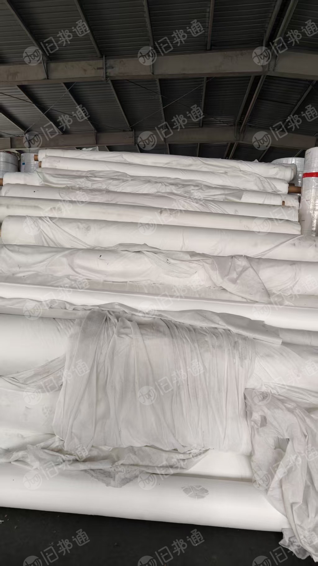 长期出售库存无纺布，水刺无纺布，涤纶无纺布，粘胶无纺布，统货出，现货有30吨左右，在浙江杭州