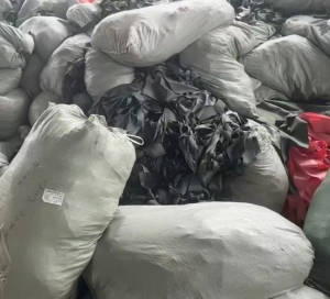 长期出售PVC下水裤边料，现货20吨左右