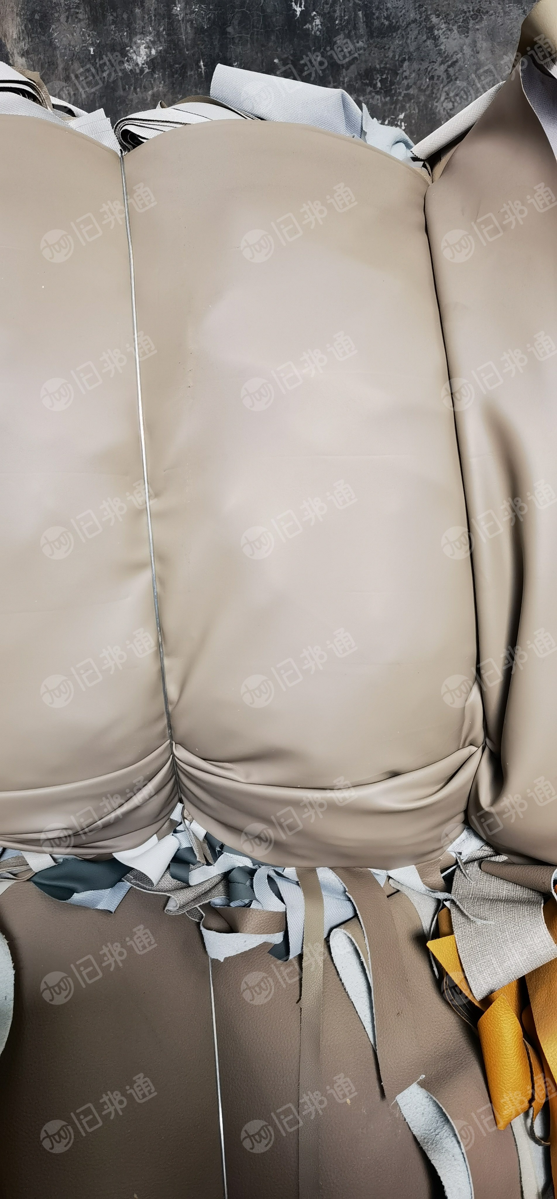 出售PVC沙发革边角料，新厂家后面量会大