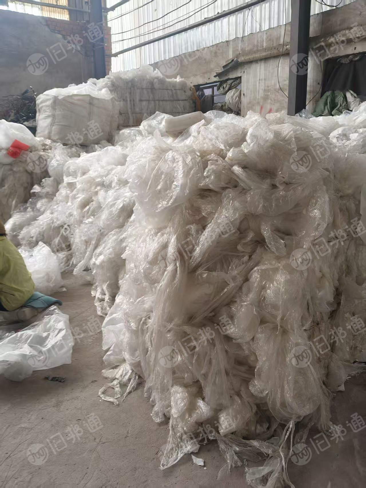 出售一级、二级水洗高压膜，月供200吨