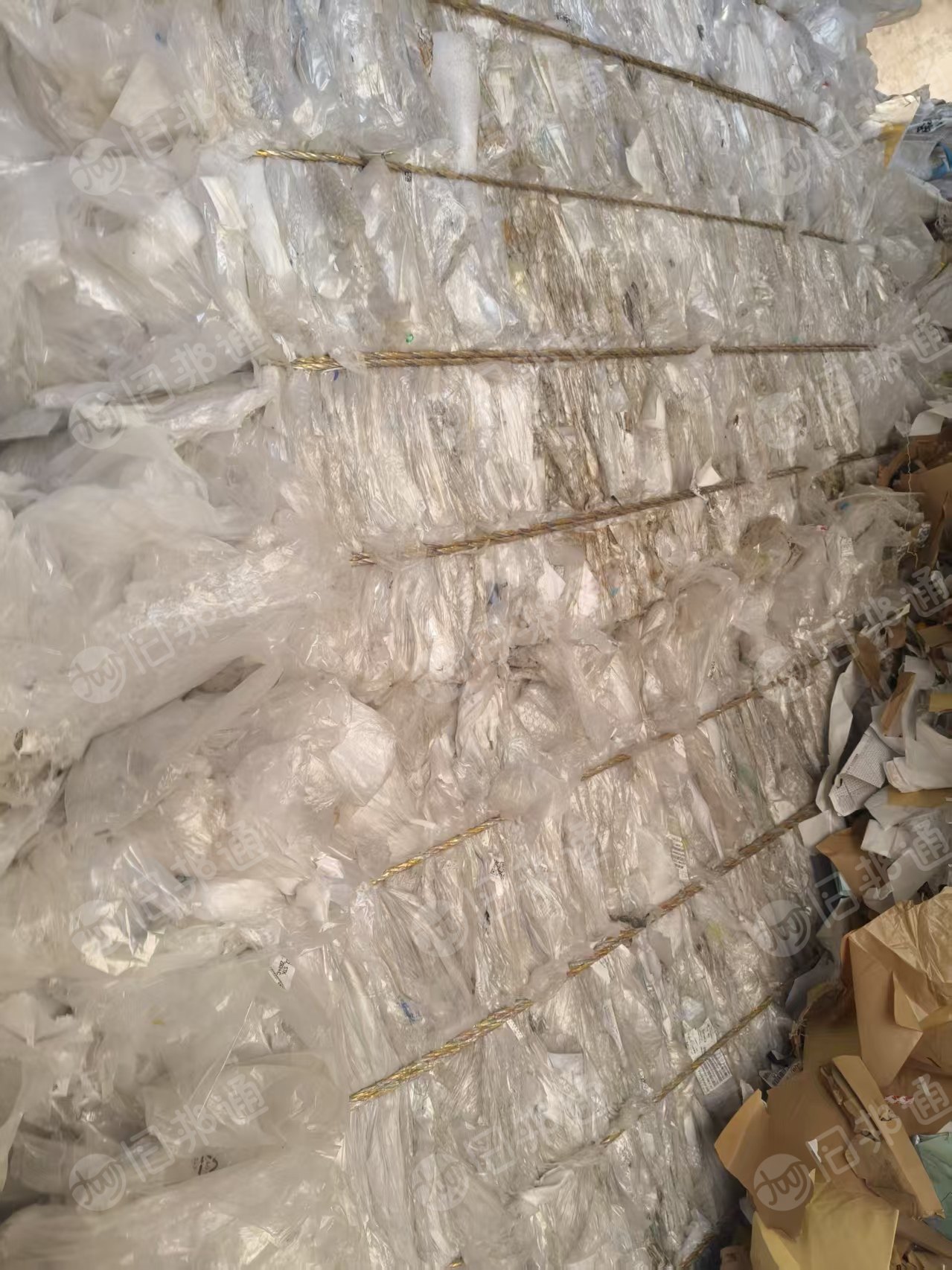 出售一级、二级水洗高压膜，月供200吨