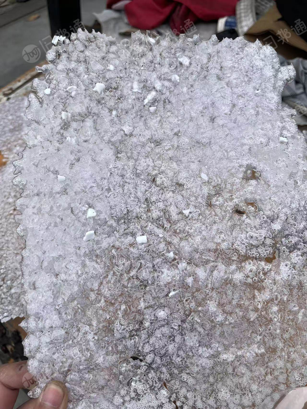 出售petg破碎料，里面含有少量的pet破碎料，现货20吨