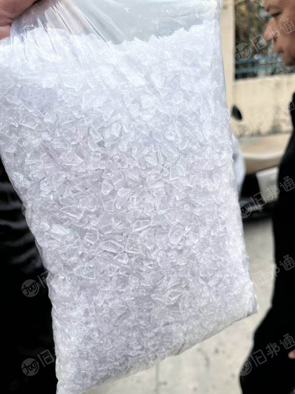 出售petg破碎料，里面含有少量的pet破碎料，现货20吨