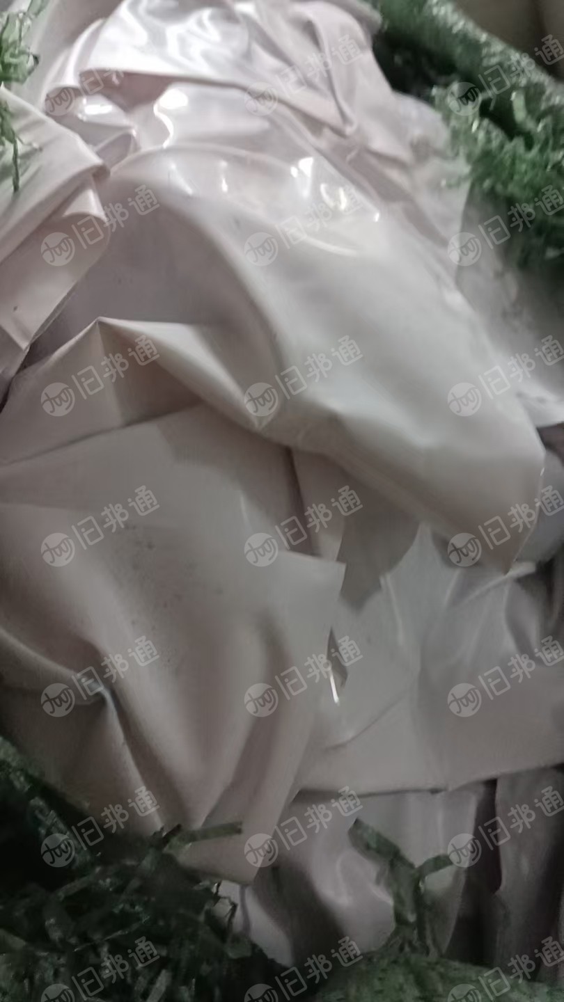 出售PVC印刷厂下来的边角料，也有一些是透明的，统货一起出