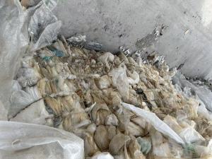 出售水洗PE膜，有高压膜，是平板膜和缠绕膜混打的，缠绕膜占比70/80%，也有高低压膜混打的，