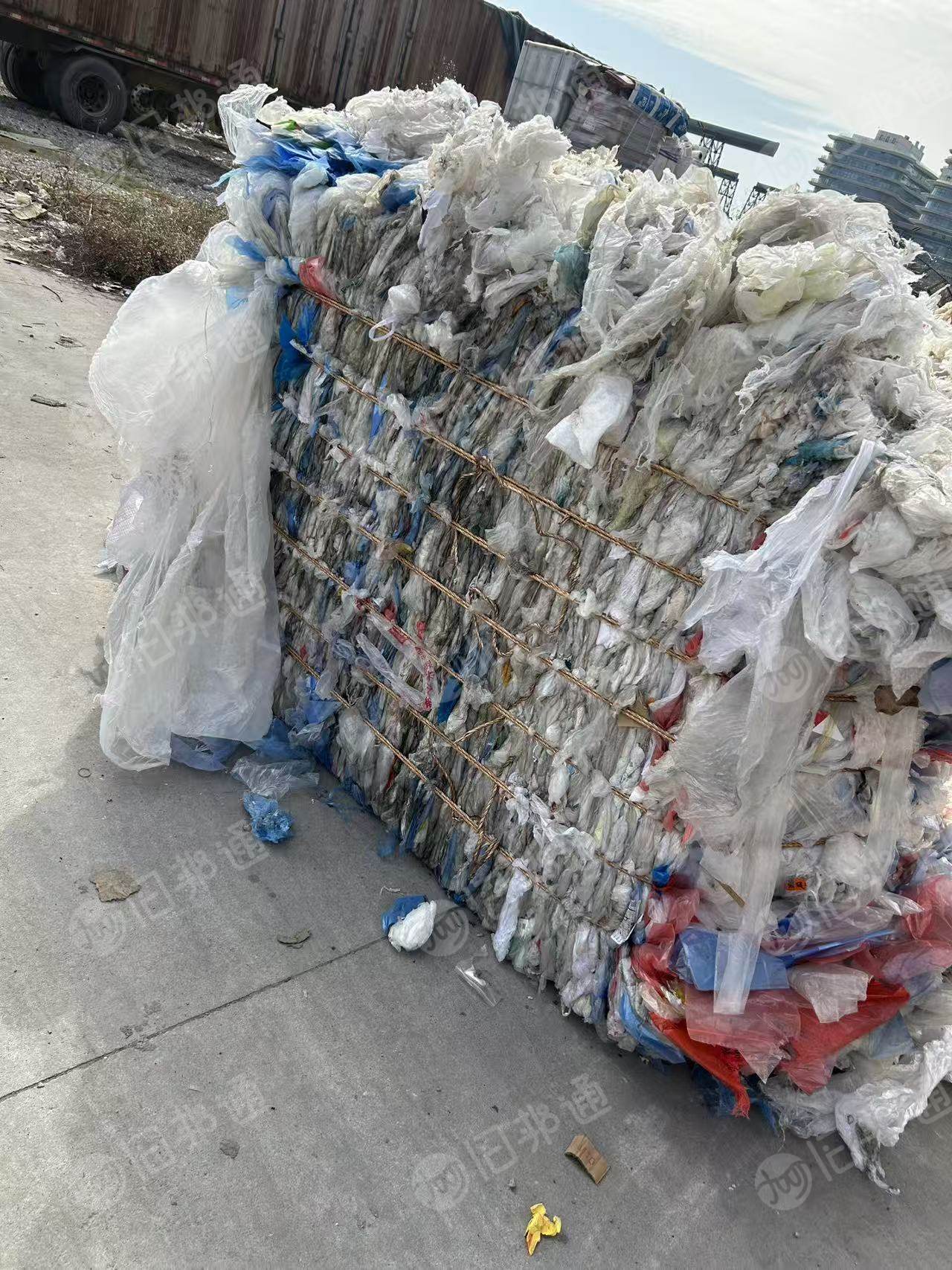 出售水洗PE膜，有高压膜，是平板膜和缠绕膜混打的，缠绕膜占比70/80%，也有高低压膜混打的，