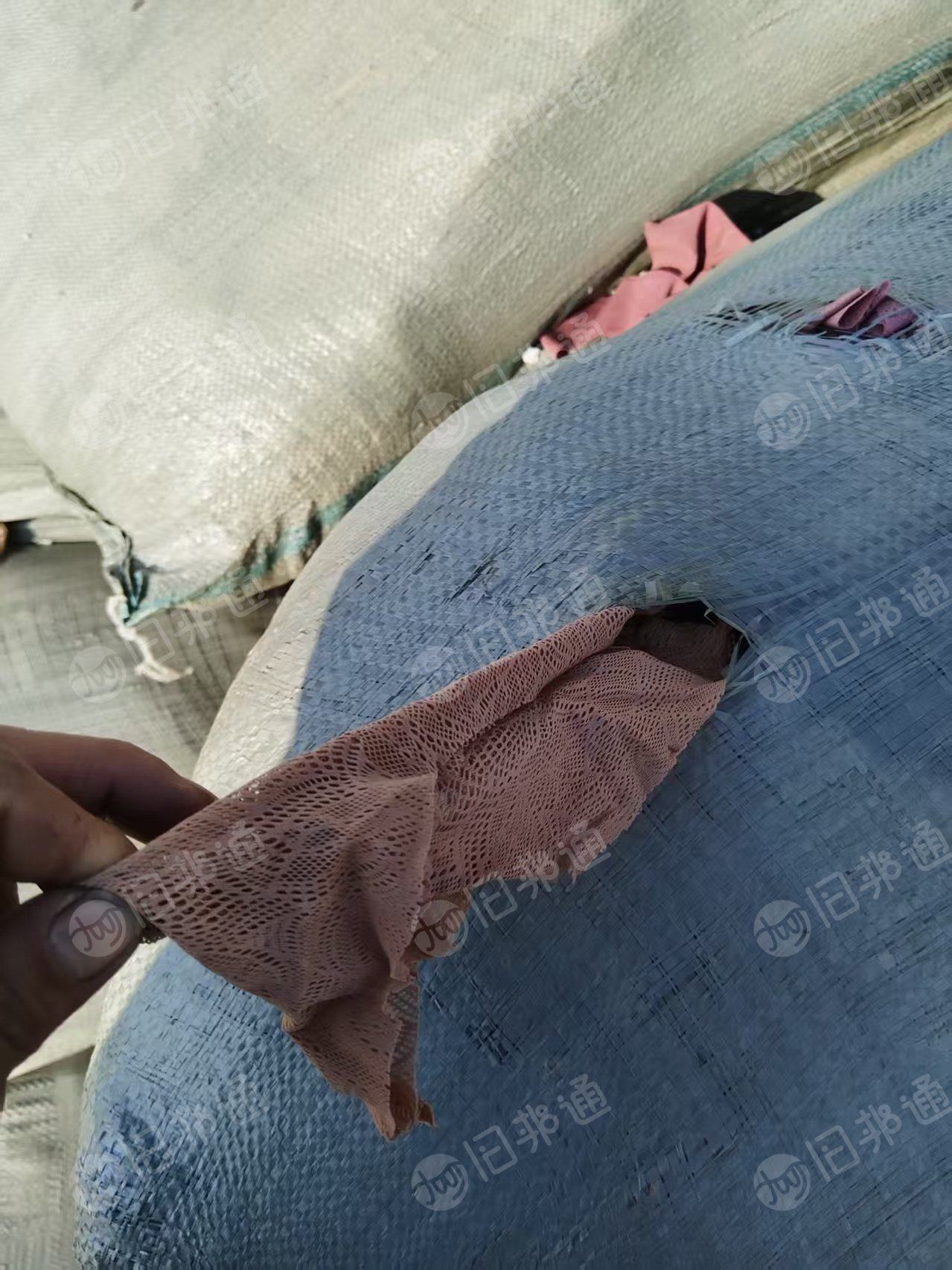 长期出售花边，泳装，网纱，消光泳，各种锦氨料子，现货六七十吨，货在江西赣州